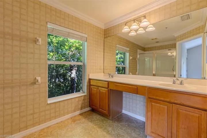 16173  Caldera  LN, Naples, FL 34110