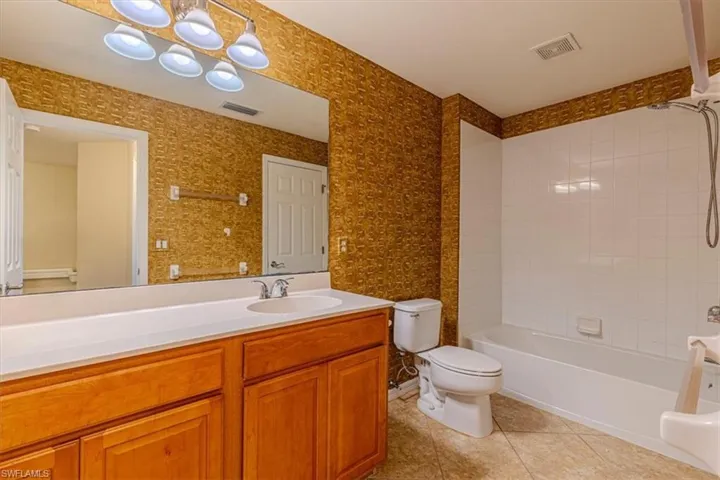 16173  Caldera  LN, Naples, FL 34110