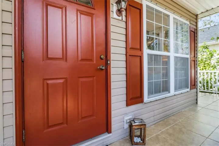 covered and inviting front entrance