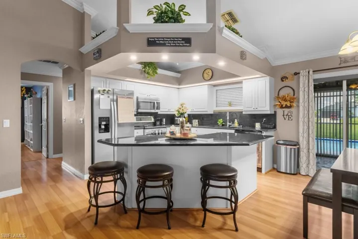 613 Nw 14th Ter, Cape Coral, Florida 33993