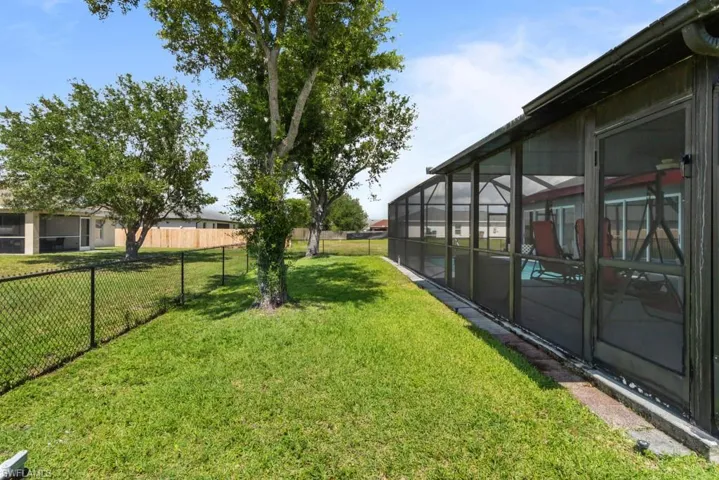 613 Nw 14th Ter, Cape Coral, Florida 33993