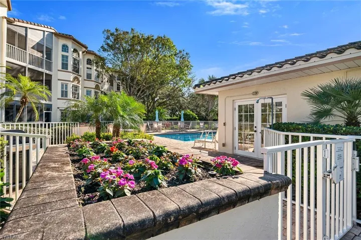 6010  Chardonnay  LN, Naples, FL 34119
