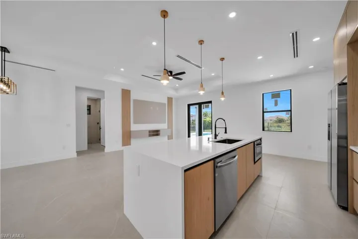 824 Sw 15th St, Cape Coral, Florida 33991