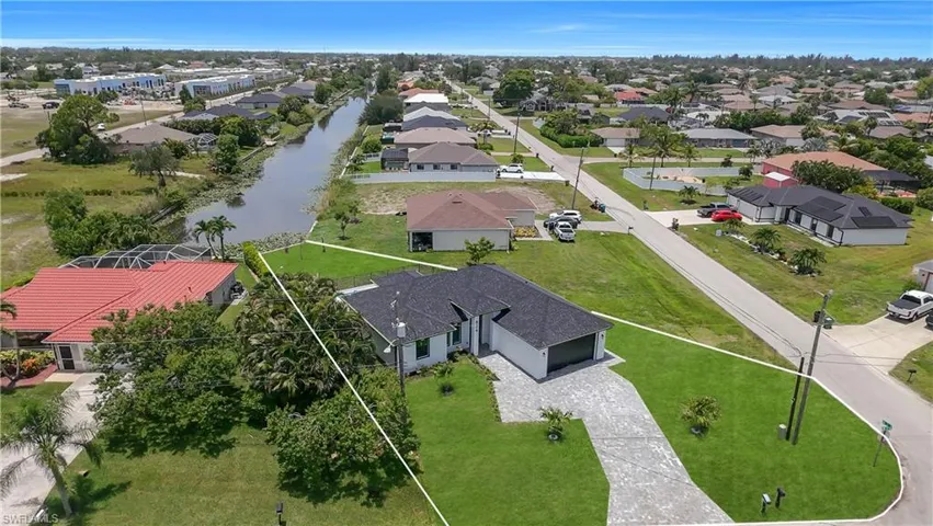 824 Sw 15th St, Cape Coral, Florida 33991