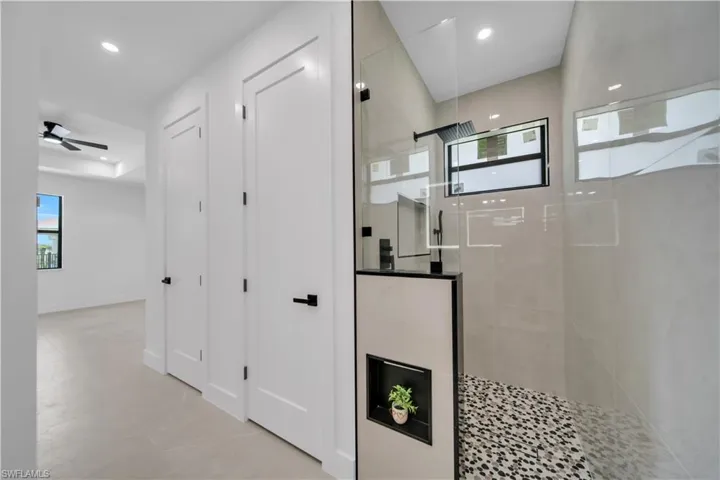 824 Sw 15th St, Cape Coral, Florida 33991
