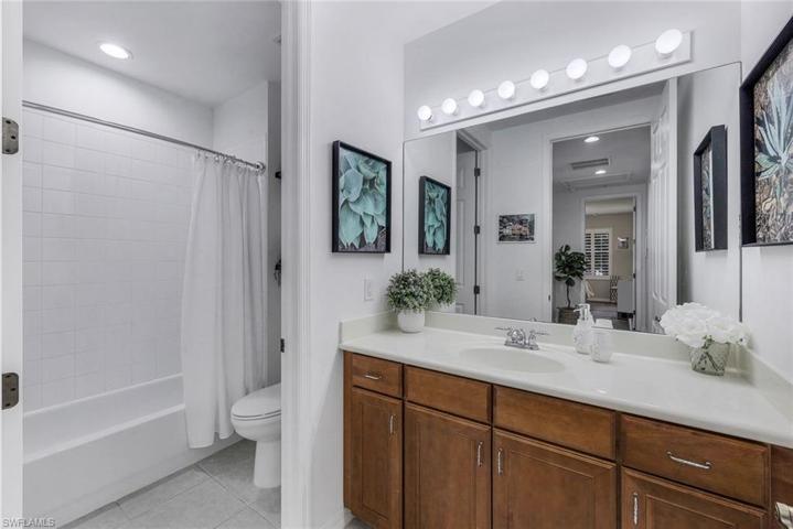 Full Guest Bathroom