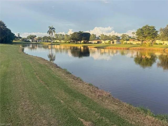 4187 Lakewood Blvd E13, Naples, Florida 34112