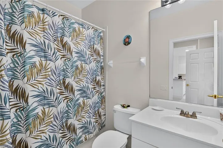 975 Tarpon Cove Dr 103, Naples, Florida 34110
