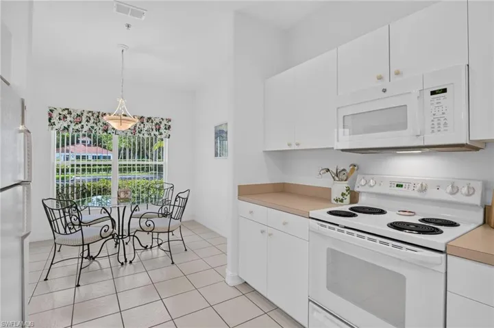 975 Tarpon Cove Dr 103, Naples, Florida 34110