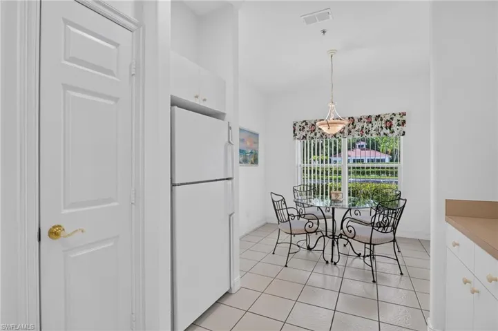 975 Tarpon Cove Dr 103, Naples, Florida 34110