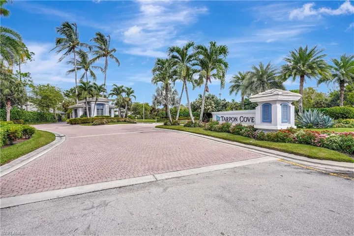 975 Tarpon Cove Dr 103, Naples, Florida 34110