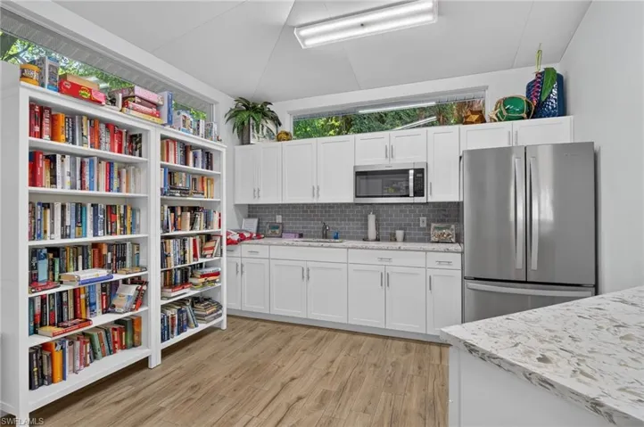 975 Tarpon Cove Dr 103, Naples, Florida 34110