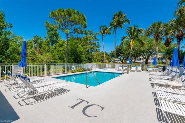975 Tarpon Cove Dr 103, Naples, Florida 34110