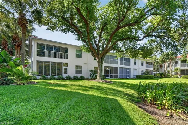 975 Tarpon Cove Dr 103, Naples, Florida 34110