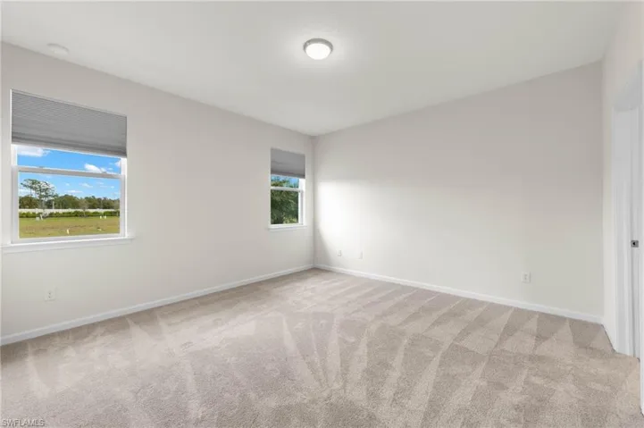10271  Bonavie Cove  DR, Fort Myers, FL 33966