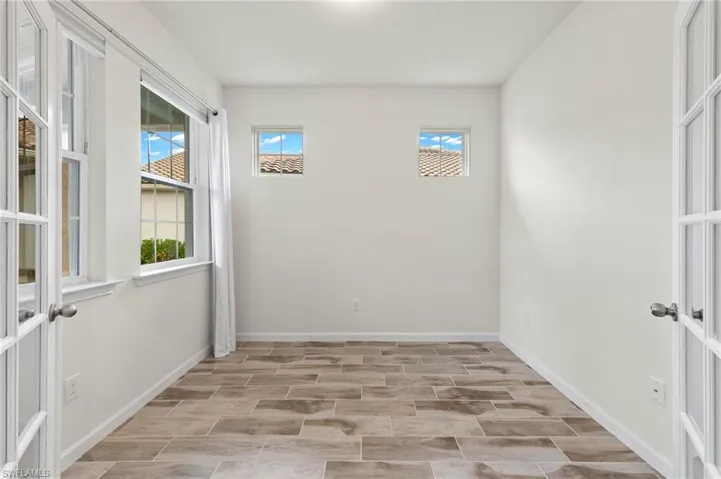 10271  Bonavie Cove  DR, Fort Myers, FL 33966