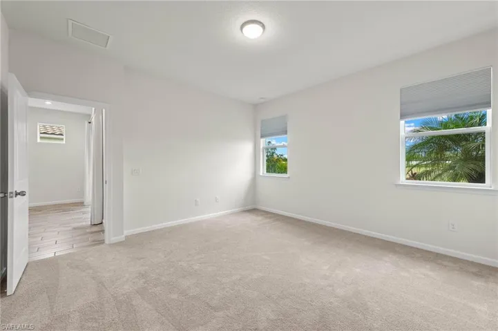 10271  Bonavie Cove  DR, Fort Myers, FL 33966
