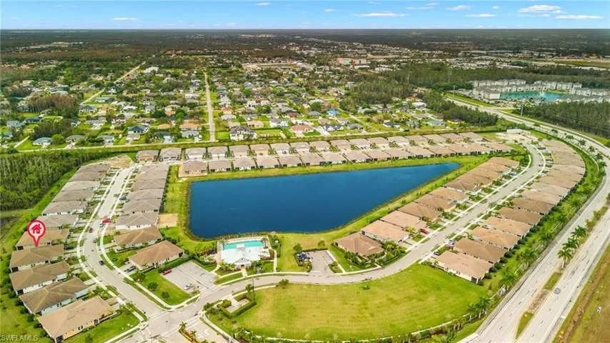 10271  Bonavie Cove  DR, Fort Myers, FL 33966