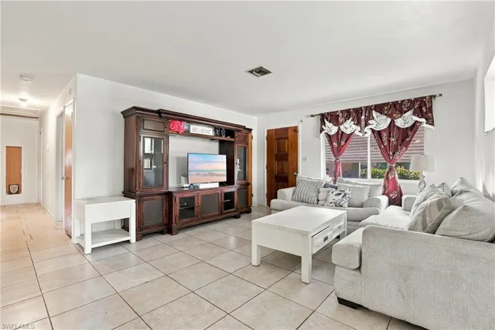 1657 Rudy Ct, Fort Myers, Florida 33901