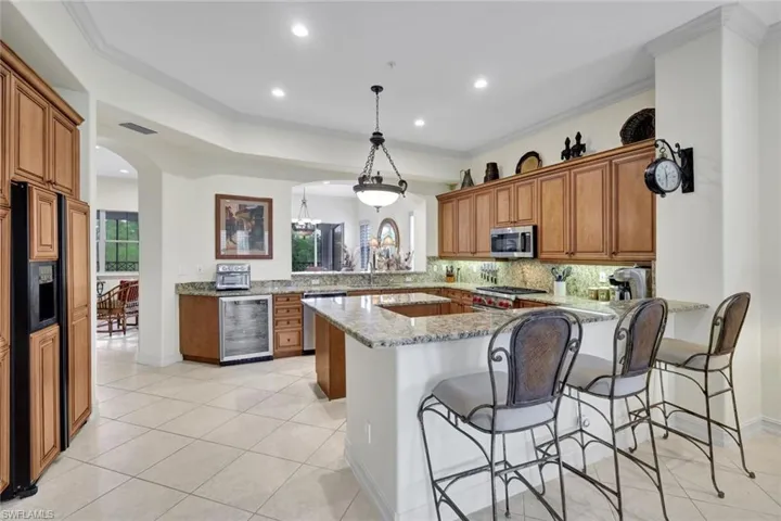 2830 Tiburon Blvd E 103, Naples, Florida 34109