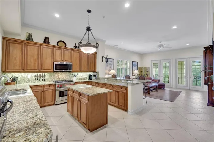 2830 Tiburon Blvd E 103, Naples, Florida 34109