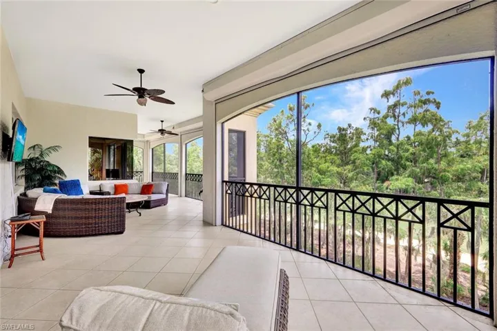 2830 Tiburon Blvd E 103, Naples, Florida 34109