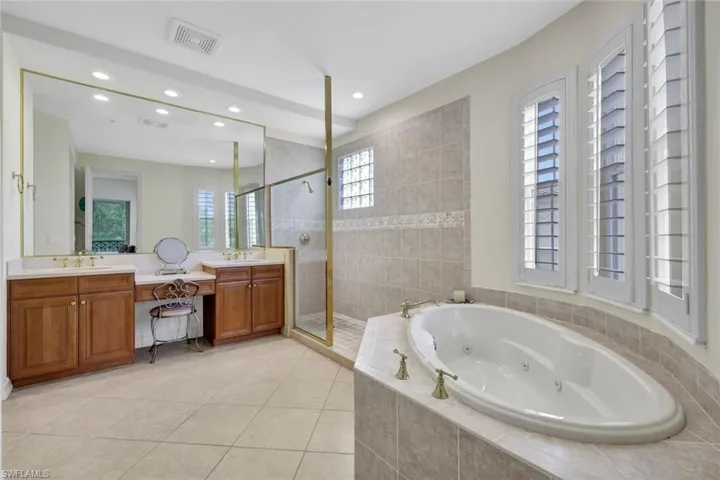 2830 Tiburon Blvd E 103, Naples, Florida 34109