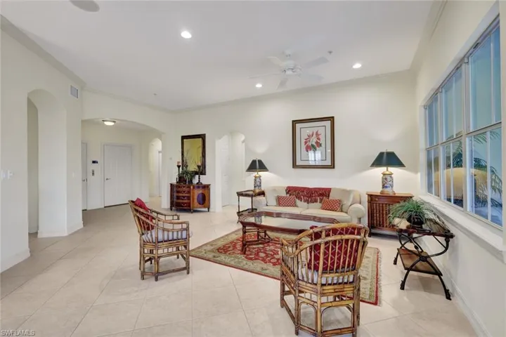 2830 Tiburon Blvd E 103, Naples, Florida 34109