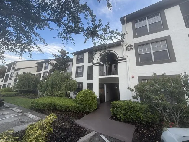 7945 Preserve Cir 523, Naples, Florida 34119