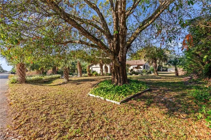 1115  Hibiscus  AVE, Lehigh Acres, FL 33972