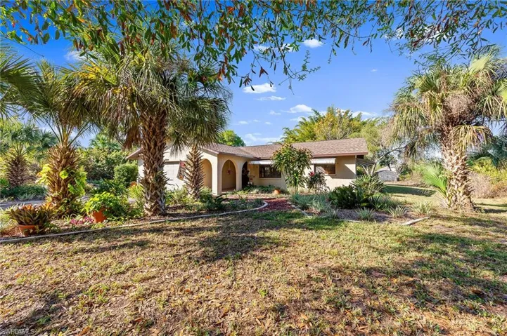 1115  Hibiscus  AVE, Lehigh Acres, FL 33972