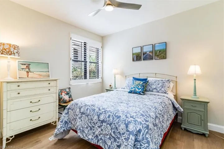 7040  Pelican Bay  BLVD, Naples, FL 34108