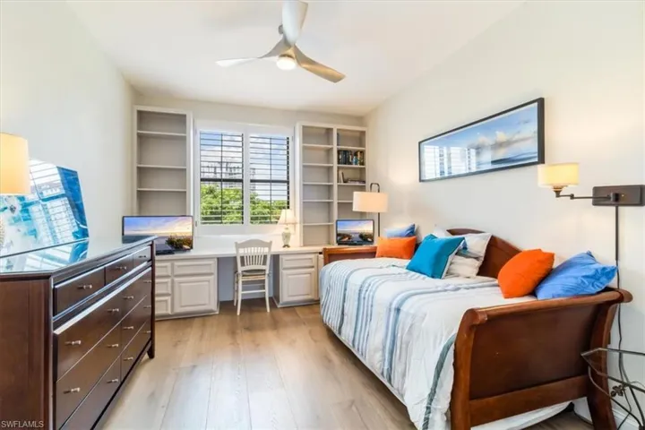 7040  Pelican Bay  BLVD, Naples, FL 34108