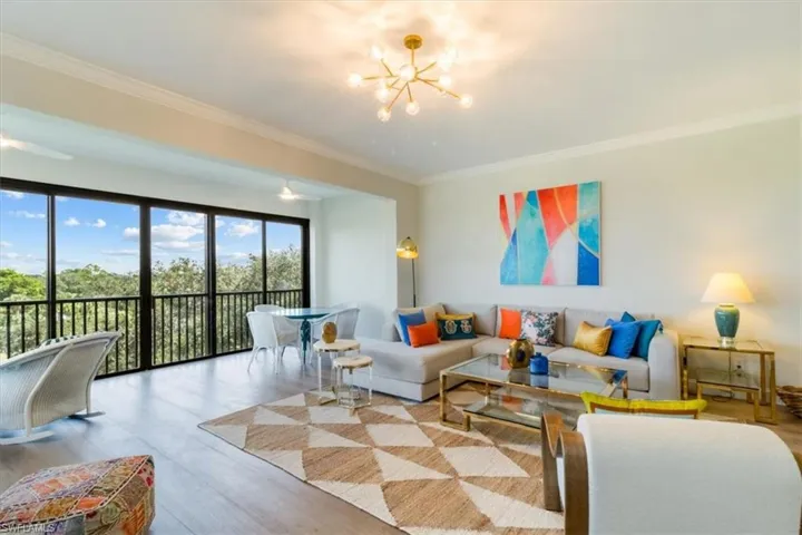7040  Pelican Bay  BLVD, Naples, FL 34108