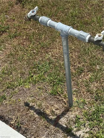 Water spigot connection