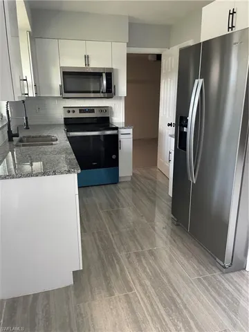 737 Sesame Ct, Cape Coral, Florida 33904