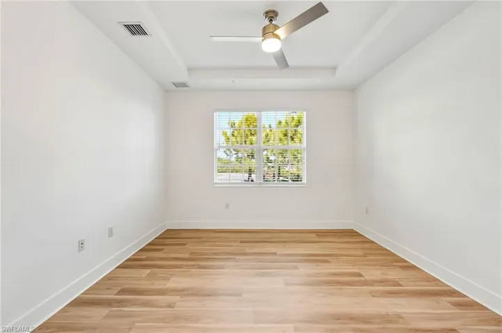 Features contemporary ceiling fan