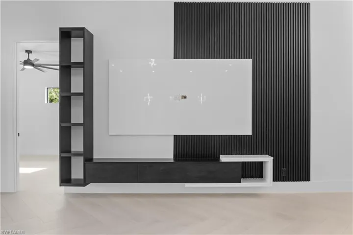 Detailed view of baseboards