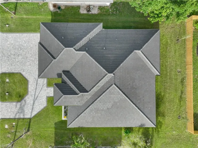 Aerial view of property and surrounding area