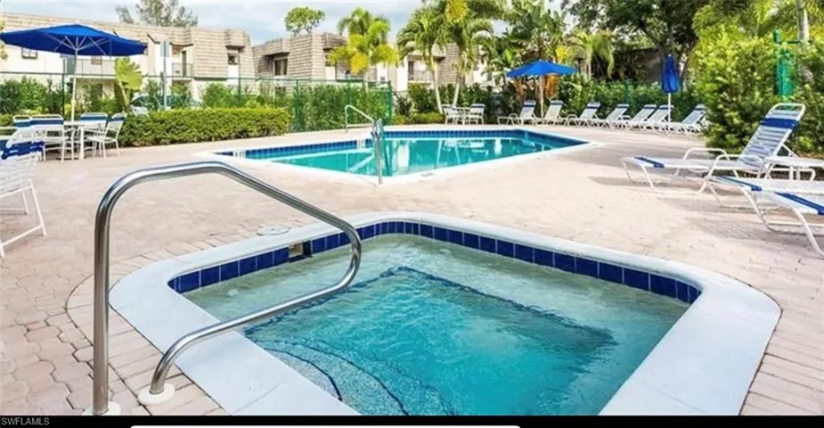 Community Pool & Spa