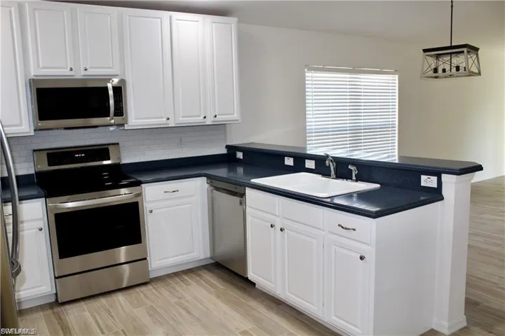 9729 Pineapple Preserve Ct, Fort Myers, Florida 33908