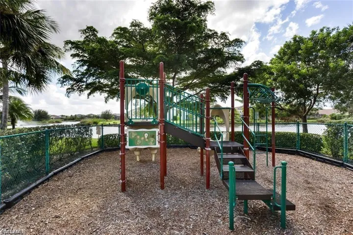 9729 Pineapple Preserve Ct, Fort Myers, Florida 33908