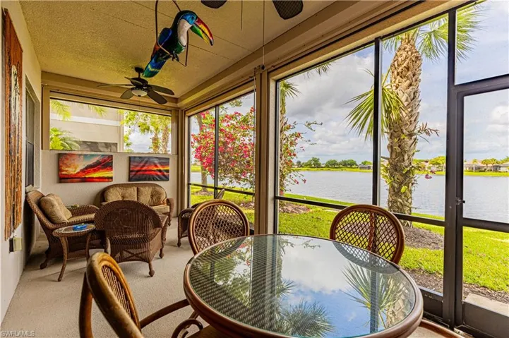 10530  Smokehouse Bay  DR, Naples, FL 34120
