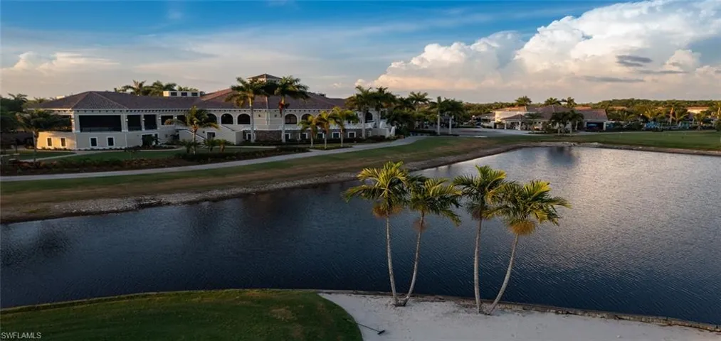 10530  Smokehouse Bay  DR, Naples, FL 34120