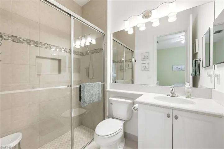 BR-2 ensuite