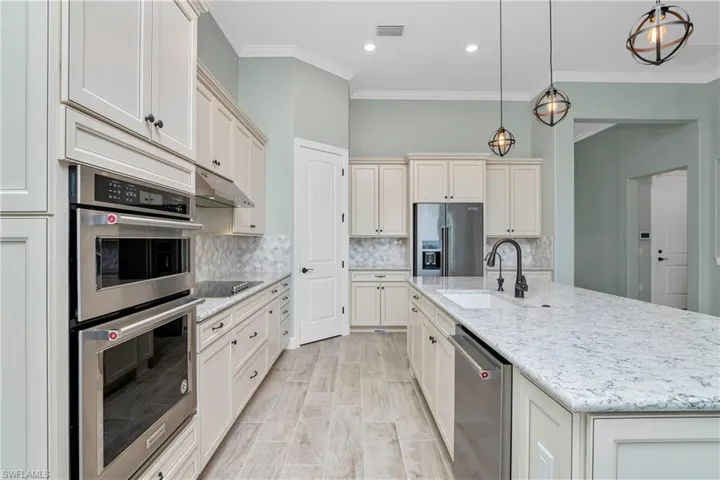 19752 Beechcrest Pl, Estero, Florida 33928