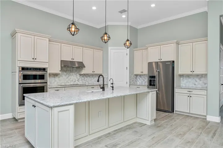 19752 Beechcrest Pl, Estero, Florida 33928
