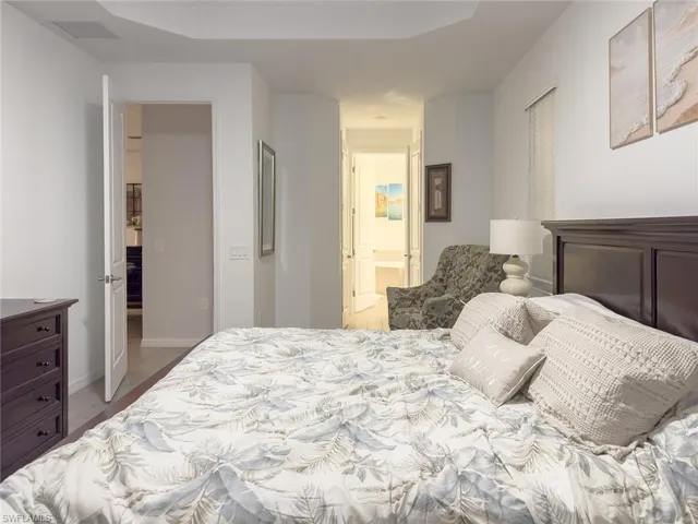 Pottery Barn / Tommy Bahama theme