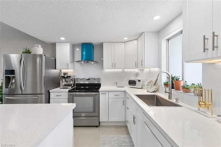5651  Rattlesnake Hammock  RD, Naples, FL 34113