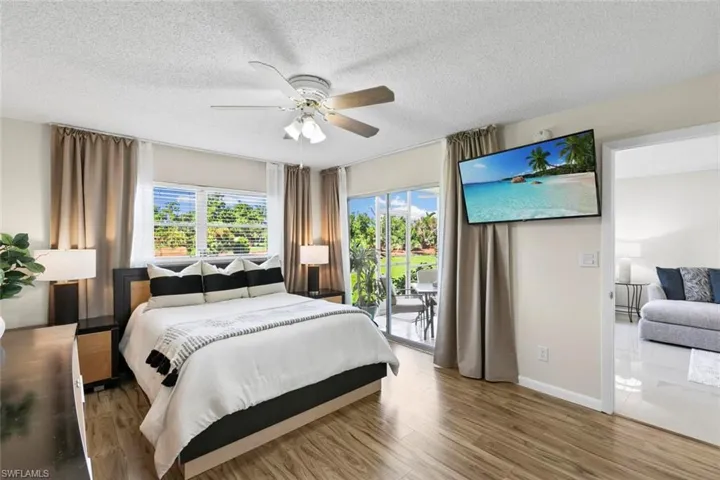 5651  Rattlesnake Hammock  RD, Naples, FL 34113
